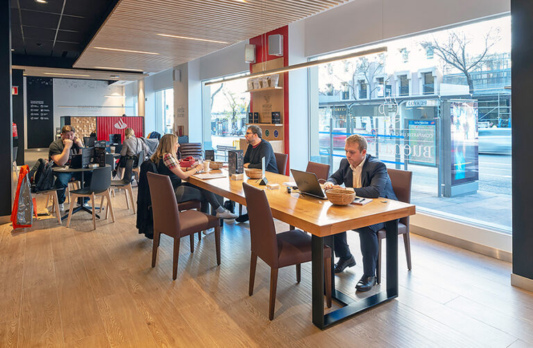 Work Café Santander: Espacios de Trabajo y Networking en Chile - Portal ...